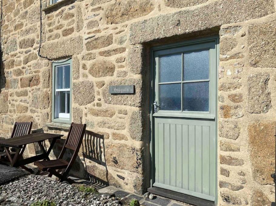 Seagulls Cottage, Touching Distance From Beach Mousehole Exteriör bild