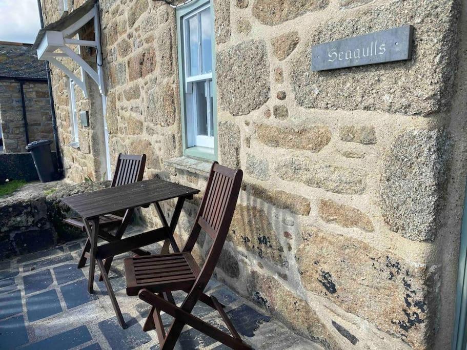 Seagulls Cottage, Touching Distance From Beach Mousehole Exteriör bild
